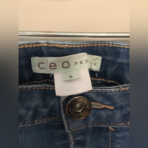 Cleo Jeans - Picture 7 of 8